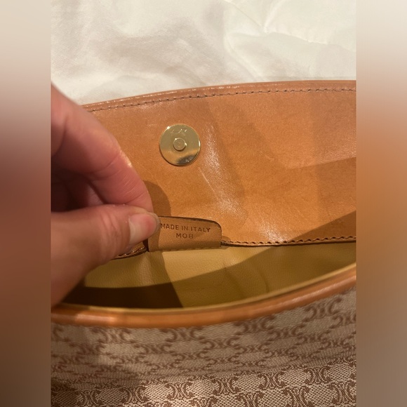 Celine Vtg macadam triomphe fold over clutch - Picture 3 of 16